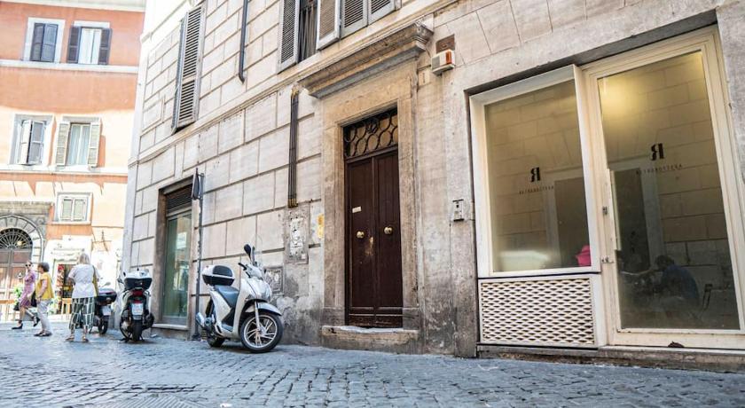 Rome Anna’s Crazy Place 3-Star Single Room exterior