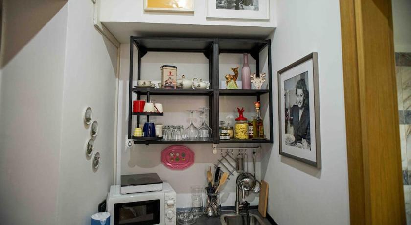 Rome Anna’s Crazy Place 3-Star Single Room restaurant