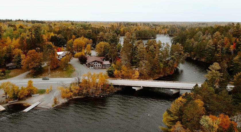 Silver Rapids Lodge & Campground photo