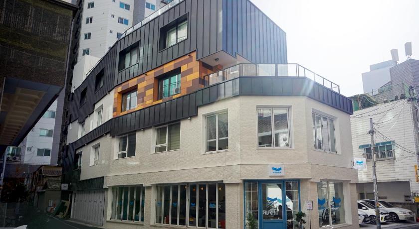 Bluehum Guesthouse photo