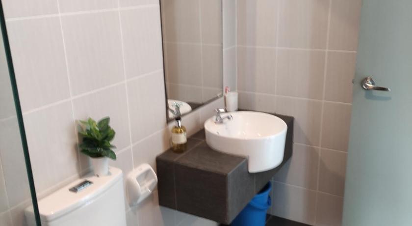 7 INN EVO SOHO BANGI (Free Parking WIFI Netflix) - image 14