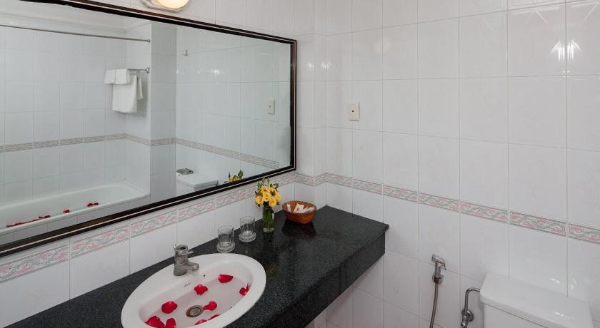 ハノイ Lucky Central Hotel & Travel 3つ星 ホテル 客室