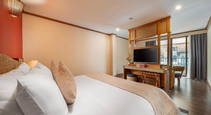 Image of Executive Suite 7