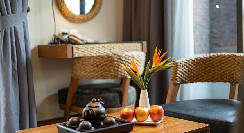 Image of Executive Suite 11