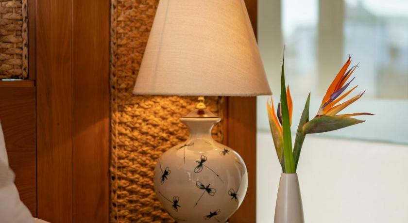 Image of MK Suite 16