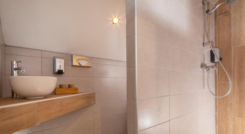 Cocoon inn photo