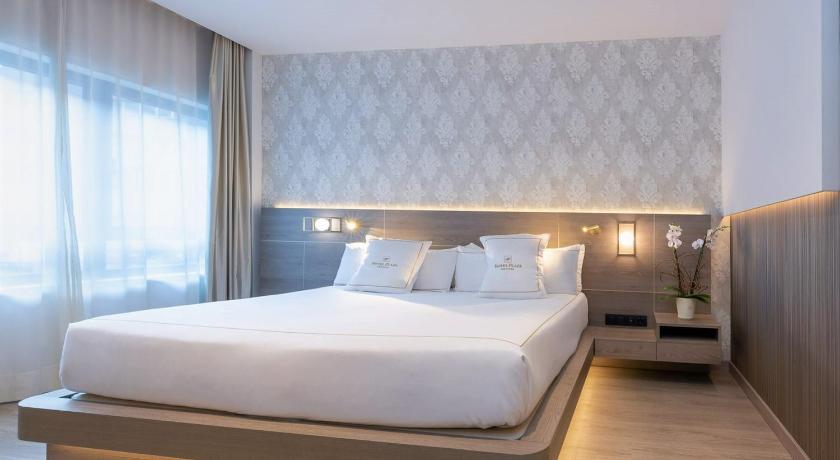 Image of Deluxe Triple Room 5