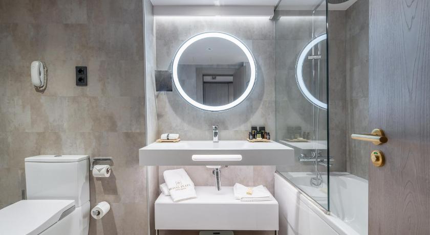 Image of Deluxe Triple Room 2