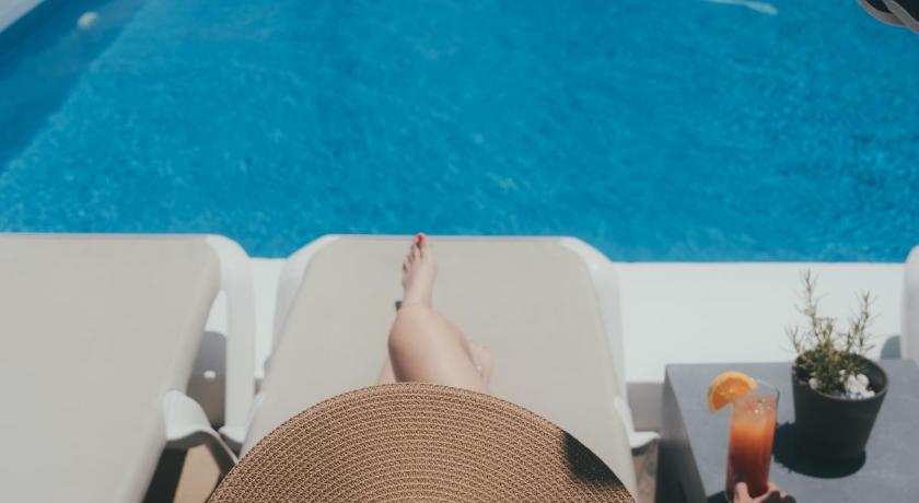 Karma Minoan photo