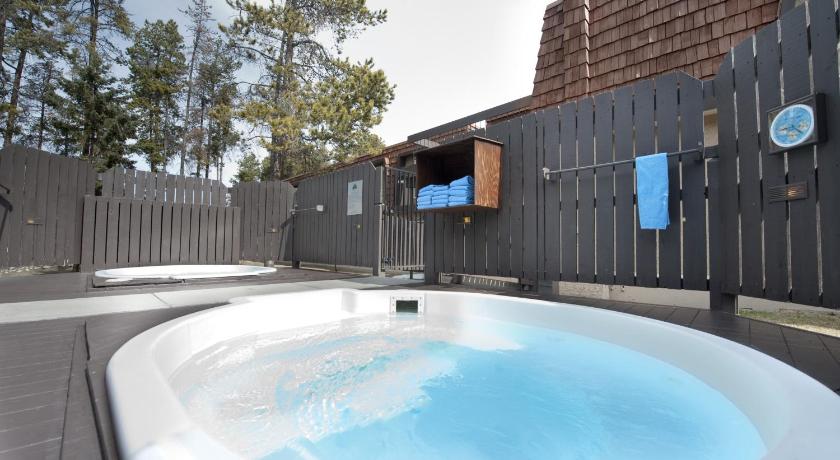 Tonquin Inn
