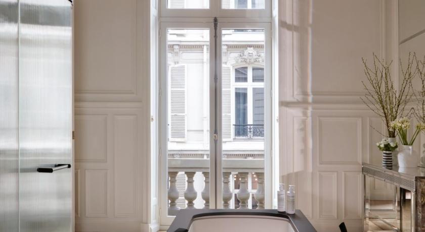 Image of Grand Historic Suite 8