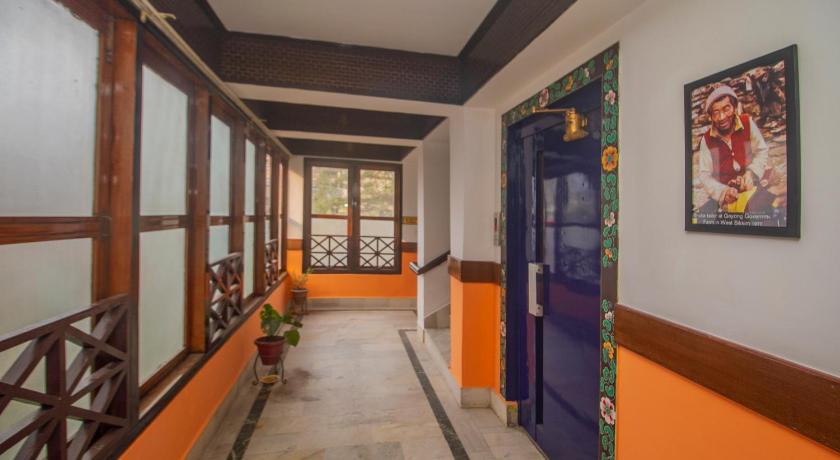 Central Hill Resort - The Mall Road - image 38