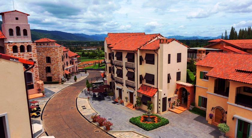 カオヤイ Town Square Suite by Toscana Valley 5つ星 ホテル スイート