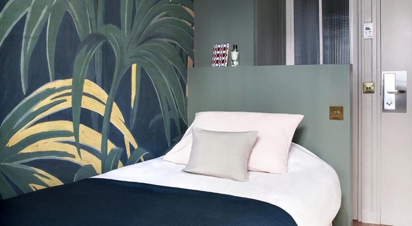 Image of Single Room 1