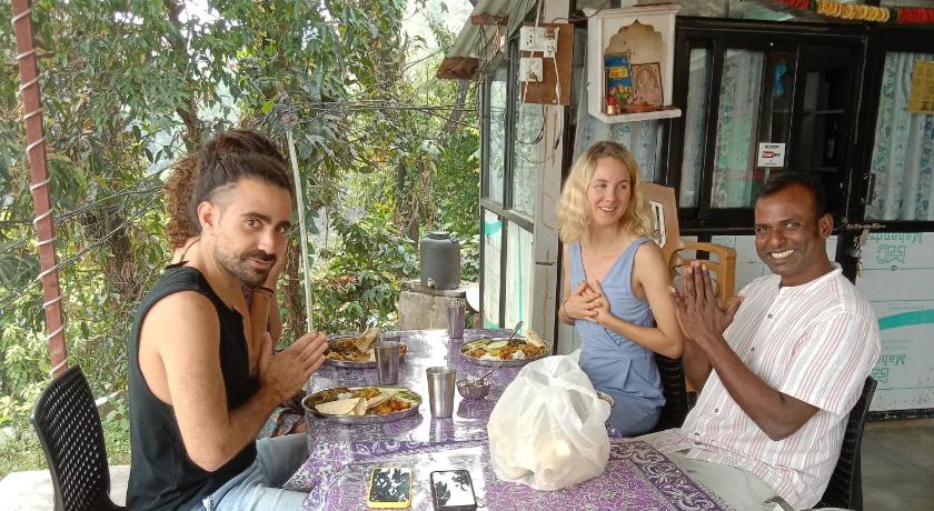 Nirvana Guesthouse And Restaurant photo