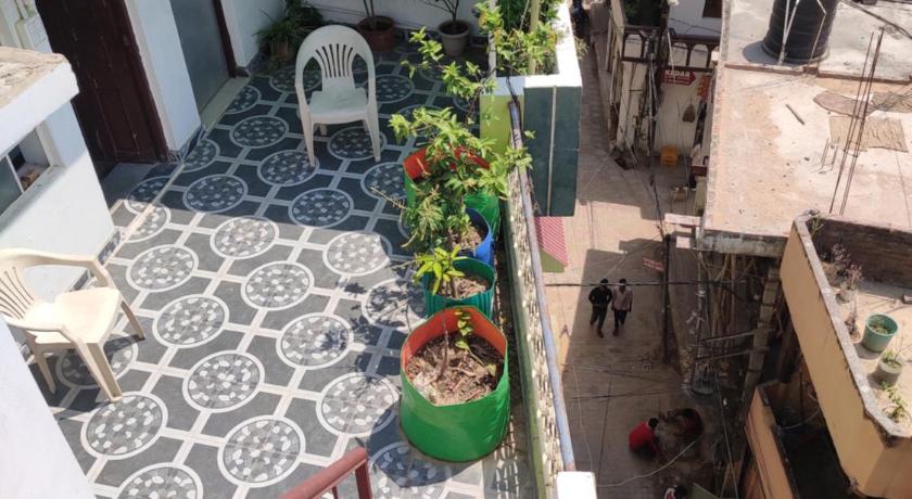 Kesher Paying Guest House - image 13