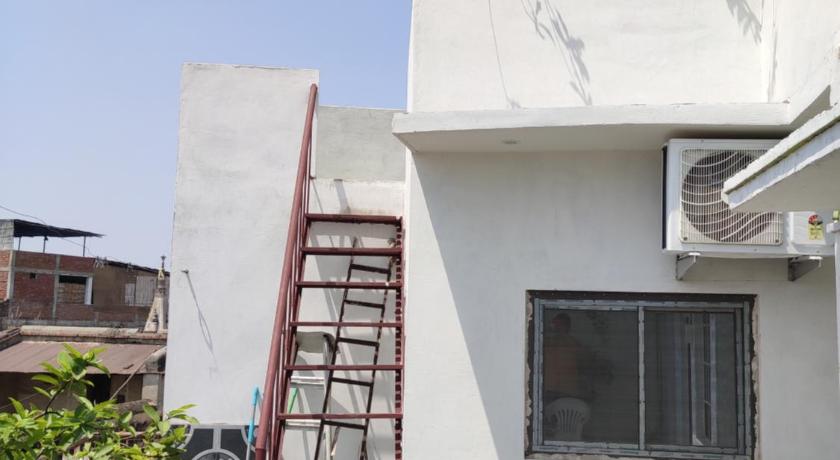 Kesher Paying Guest House - image 15