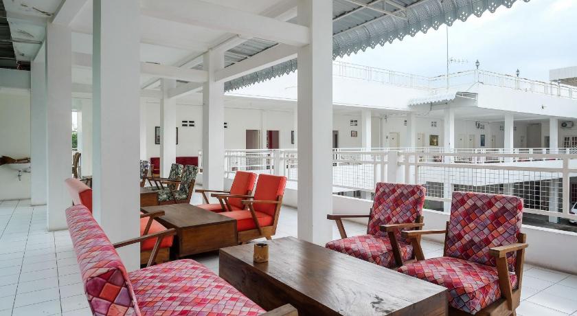 RedDoorz Plus near UMS Solo – Surakarta (Solo), ID