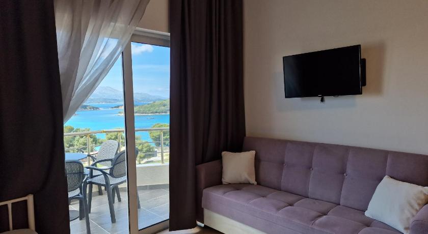 Hotel Queen Margaret Seaside — Hotel in Saranda