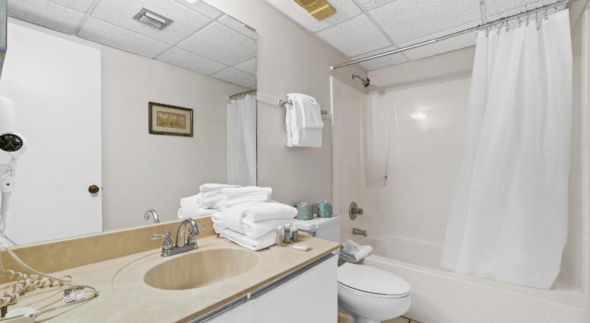 Image of Apartment with Sea View 2