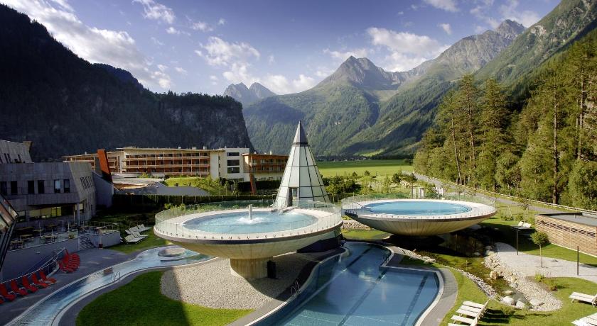Aqua Dome 4 Sterne Superior Hotel & Tirol Therme Längenfeld 