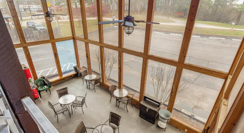 The Lookout Lodge photo
