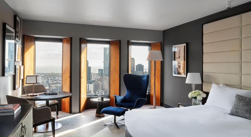 صورة SUPERIOR ROOM, 1 King Bed, Bay & River Views 0