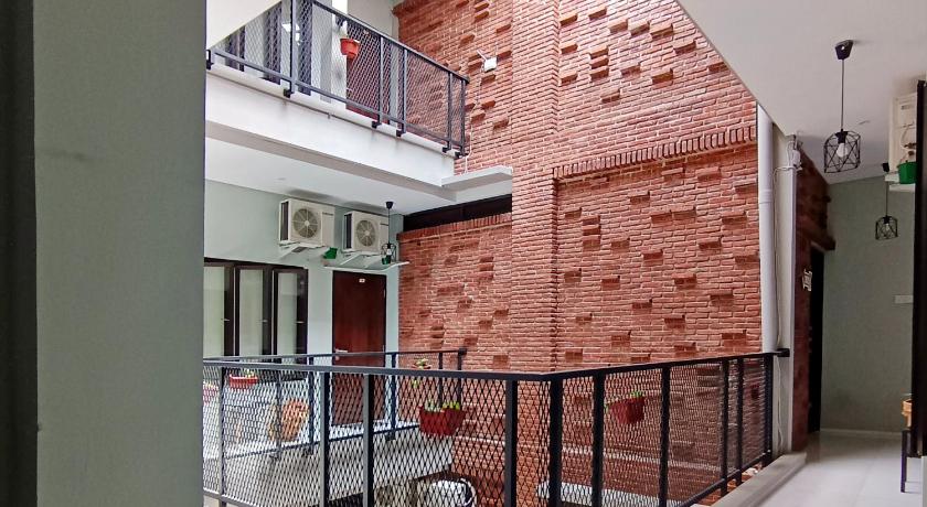 Strategic Guest House with Hostel Styles at Prawirotaman Tourist Area by Sabi House photo