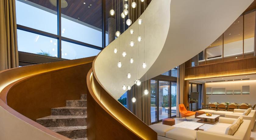 Ảnh của Biệt Thự 6 Phòng Ngủ Có Hồ Bơi Và Tầm Nhìn Ra Biển (Beachfront Six-Bedroom Pool Villa) 14