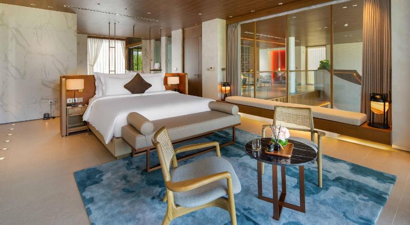 Ảnh của Biệt Thự 6 Phòng Ngủ Có Hồ Bơi Và Tầm Nhìn Ra Biển (Beachfront Six-Bedroom Pool Villa) 9