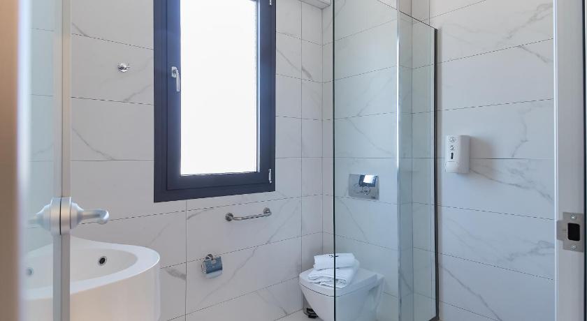 Albatros Suites photo