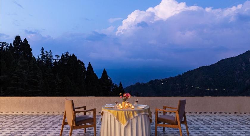 Country Inn Premier Pacific Mall Road Mussoorie photo