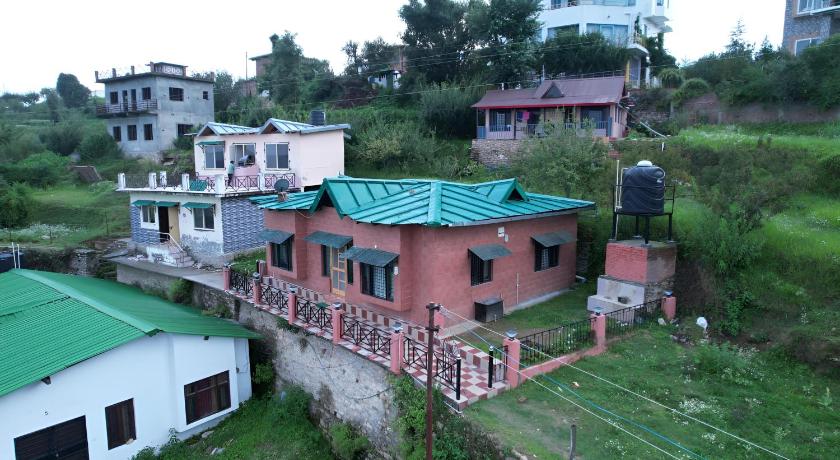Sky touch cottage &amp; stays — Hotel in Mukteswar
