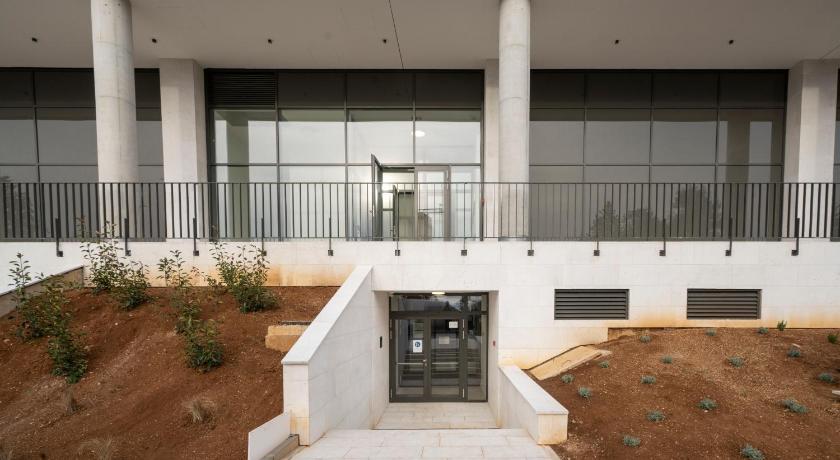 Mannequin - Contemporary apartment with garage sea view and fast WiFi - image 50