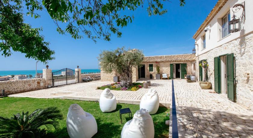 Poggio Leano Boutique Hotel