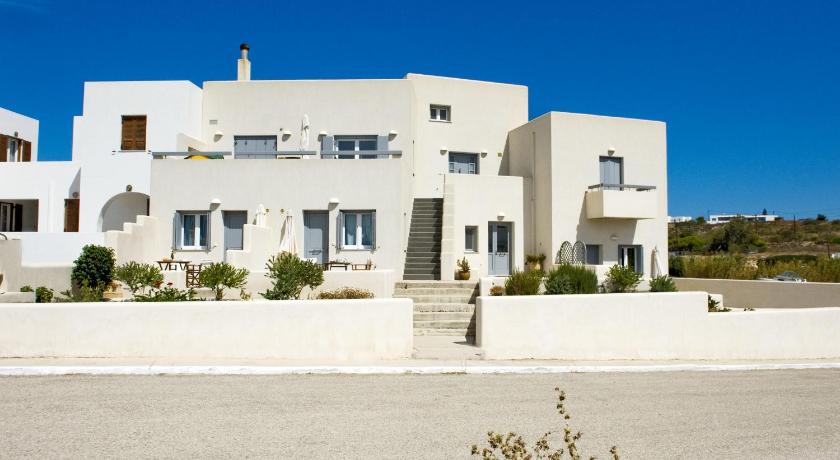 Tsakanos Home — Hotel in Milos Island
