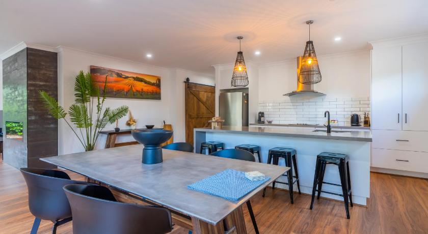 Yarra Valley Escape — Hotel in Yarra Valley