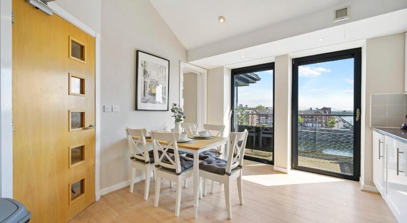 Host Apartments - Marina Penthouse photo