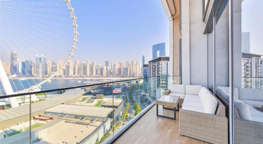 Lavish & Equipped oceanfront 2 BR facing Ain Dubai - image 5