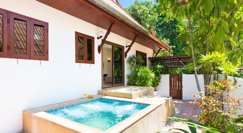 Thai Jacuzzi 2BR Villa Nikkie 2 in Tropical Nature - image 2