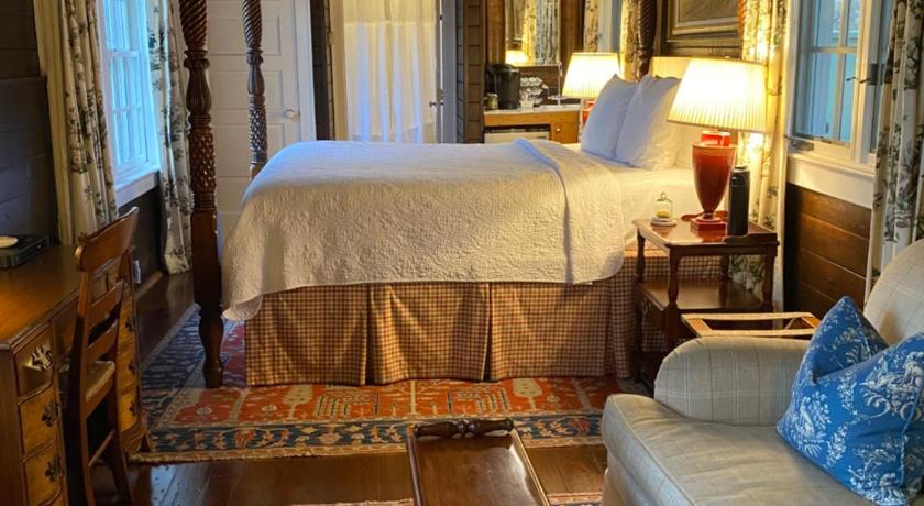 Middleburg Goodstone Inn & Restaurant 4-Star Accommodation lobby