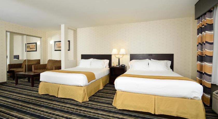 Holiday Inn Express & Suites Elk Grove West I-5