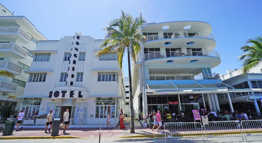 Deluxe apartments at the Congress — Hotel in Miami Beach (FL)
