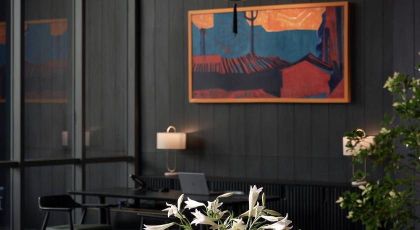 Ho Chi Minh City M Village Hotel Tôn Thất Đạm 4-Star Hotel pool