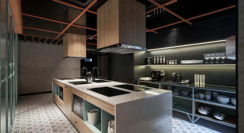 Ho Chi Minh City M Village Hotel Tôn Thất Đạm 4-Star Hotel restaurant