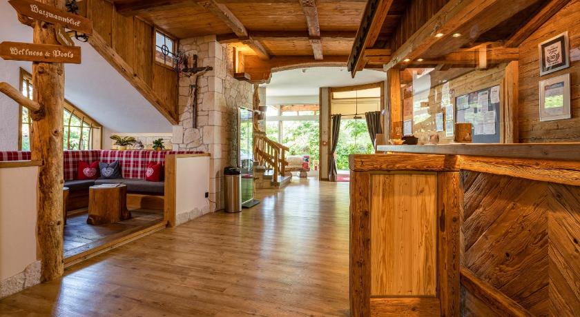 Alm- & Wellnesshotel Alpenhof photo