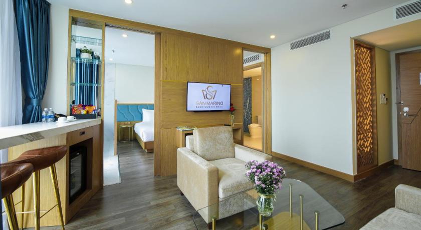 Image of Executive Suite with Balcony 13