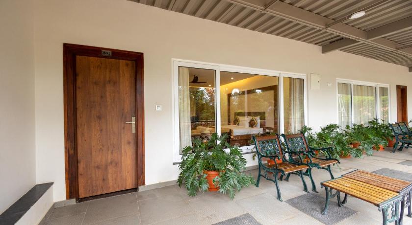 Image of Junior Suite with Garden View 14
