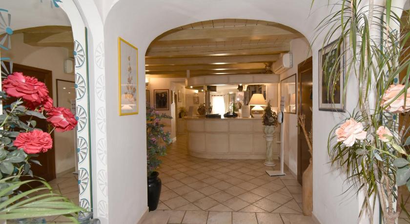 Hotel Cavour photo