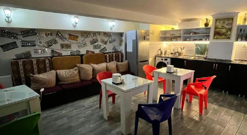 Hostel Voyage – Batumi, IL